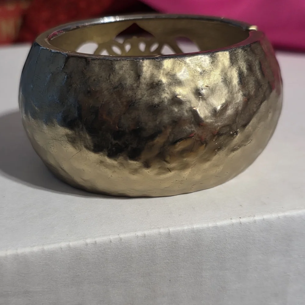 Elegant Antique Vintage Gold Decorative Bracelet